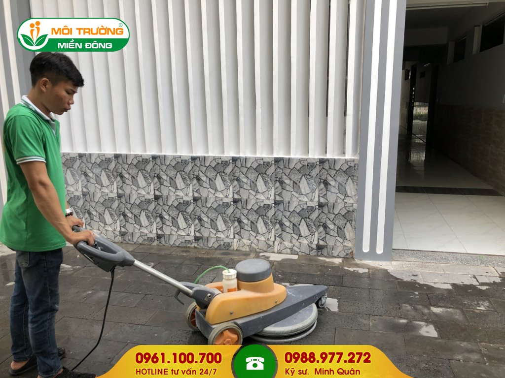 Dự toán dịch vụ đánh bóng đá