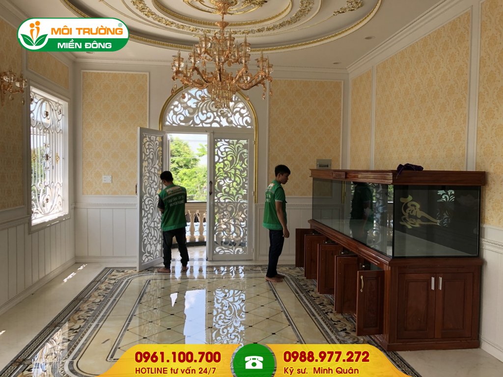 Báo giá dịch vụ vệ sinh kính trong nhà