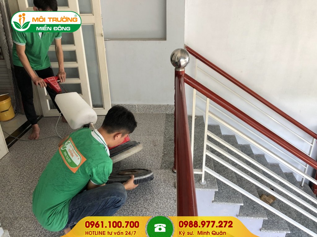 Báo giá dịch vụ vệ sinh lan can tại nhà