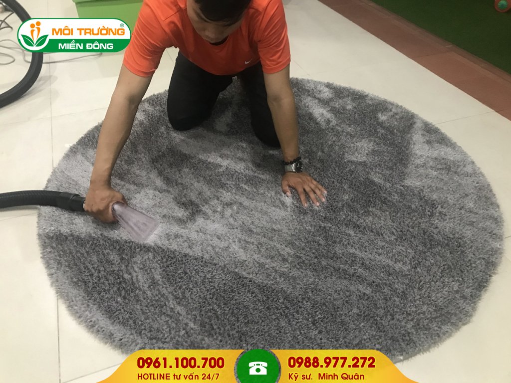 Báo giá dịch vụ giặt thảm trải sàn