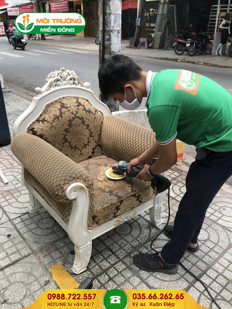 Đơn giá dịch vụ hút bụi ghế sofa tại nhà