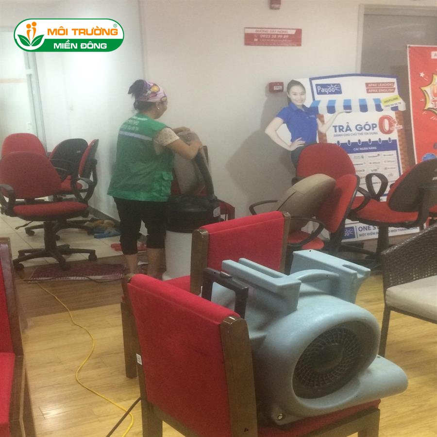 Đơn giá dịch vụ khử mùi ghế văn phòng