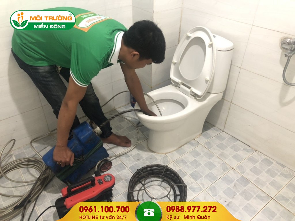 Báo giá thông tắc bồn cầu bằng máy đánh lò xo nhỏ