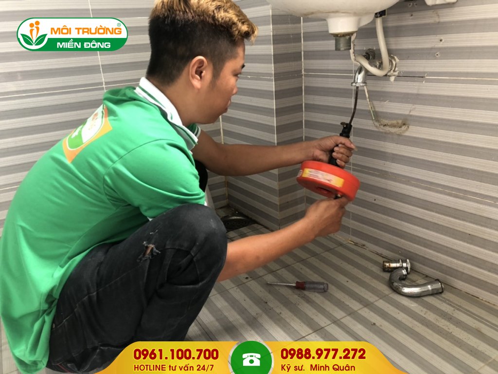 Dịch vụ thông tắc lavabo bằng máy đánh lò xo