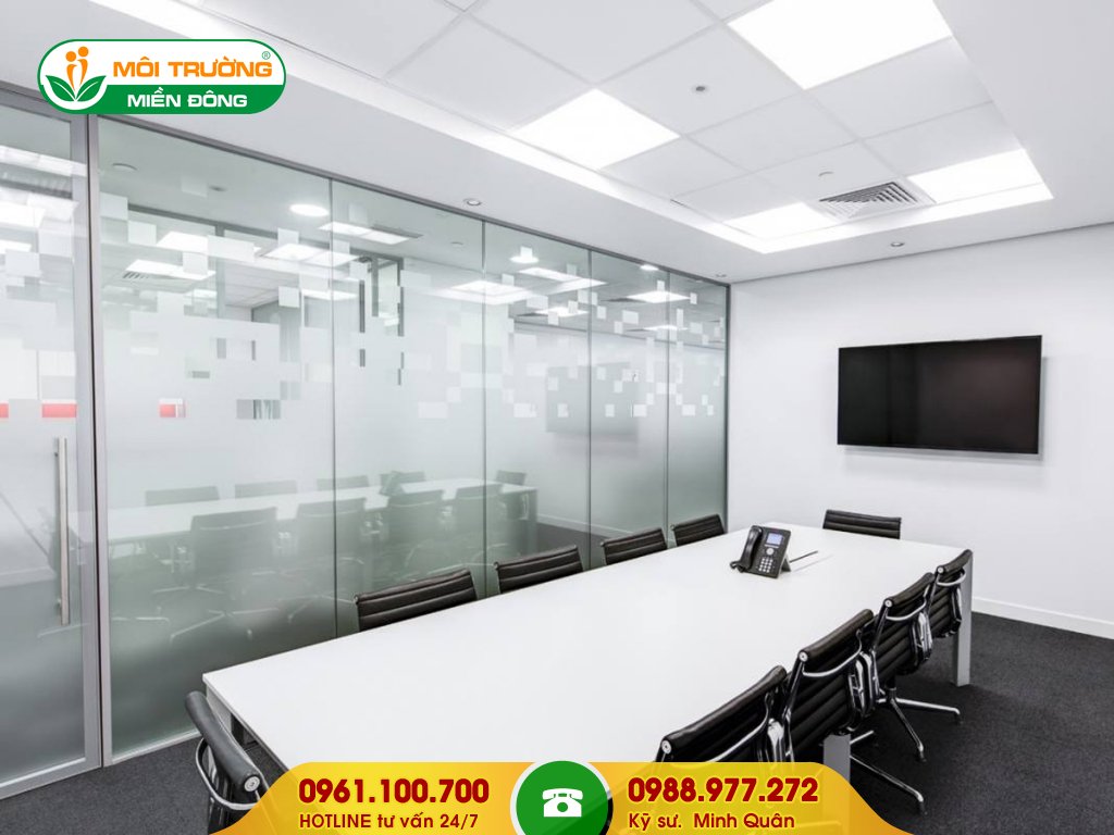 Bảng giá dịch vụ vệ sinh kính văn phòng